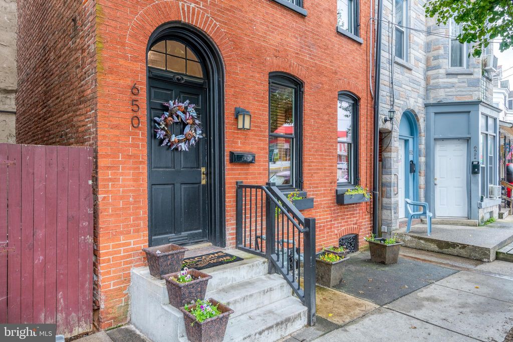 Photo of 650 COLUMBIA AVE, LANCASTER, PA 17603 (MLS # PALA2037852)