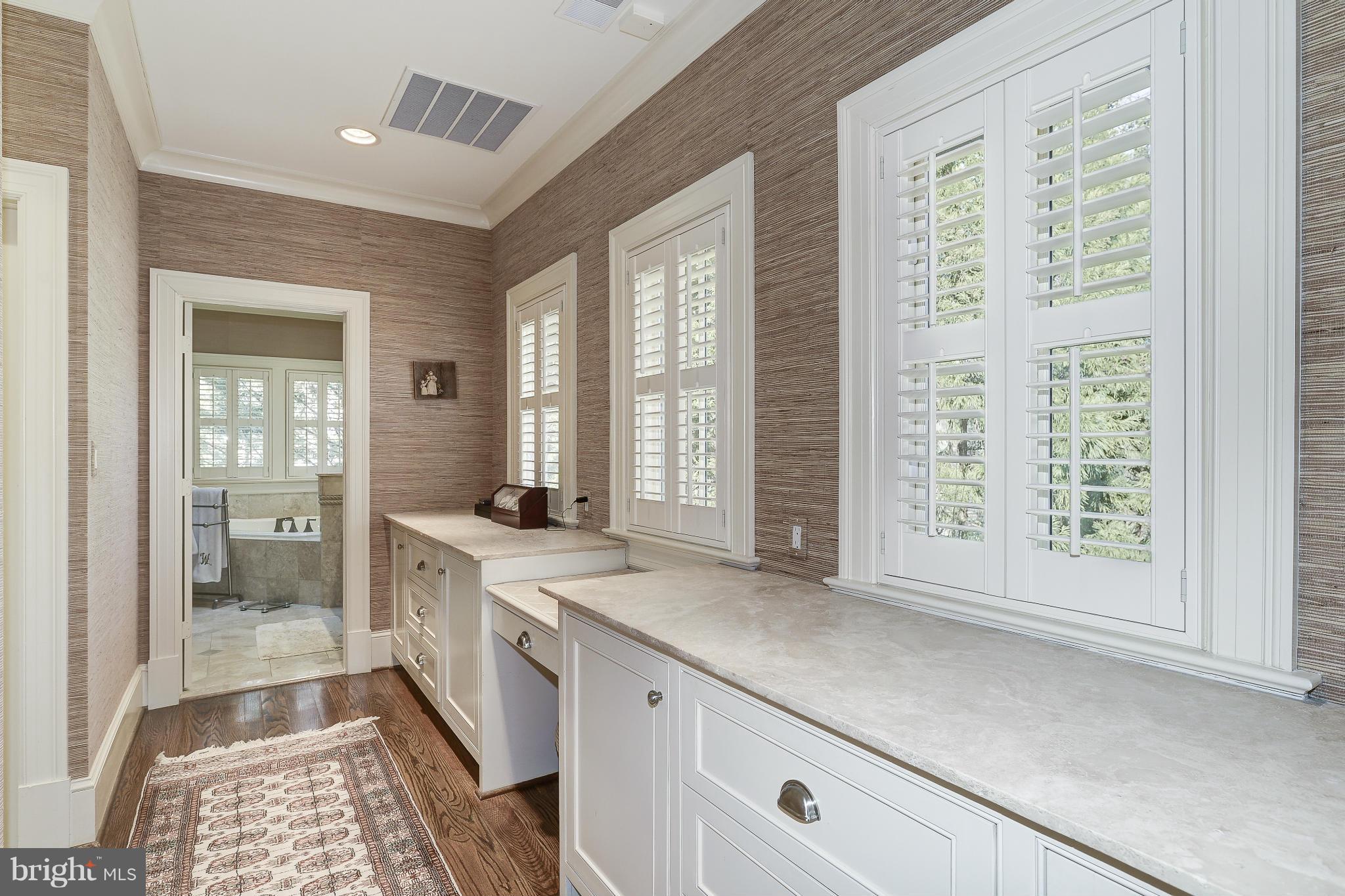 BRADLEY HILLS GROVE - Residential