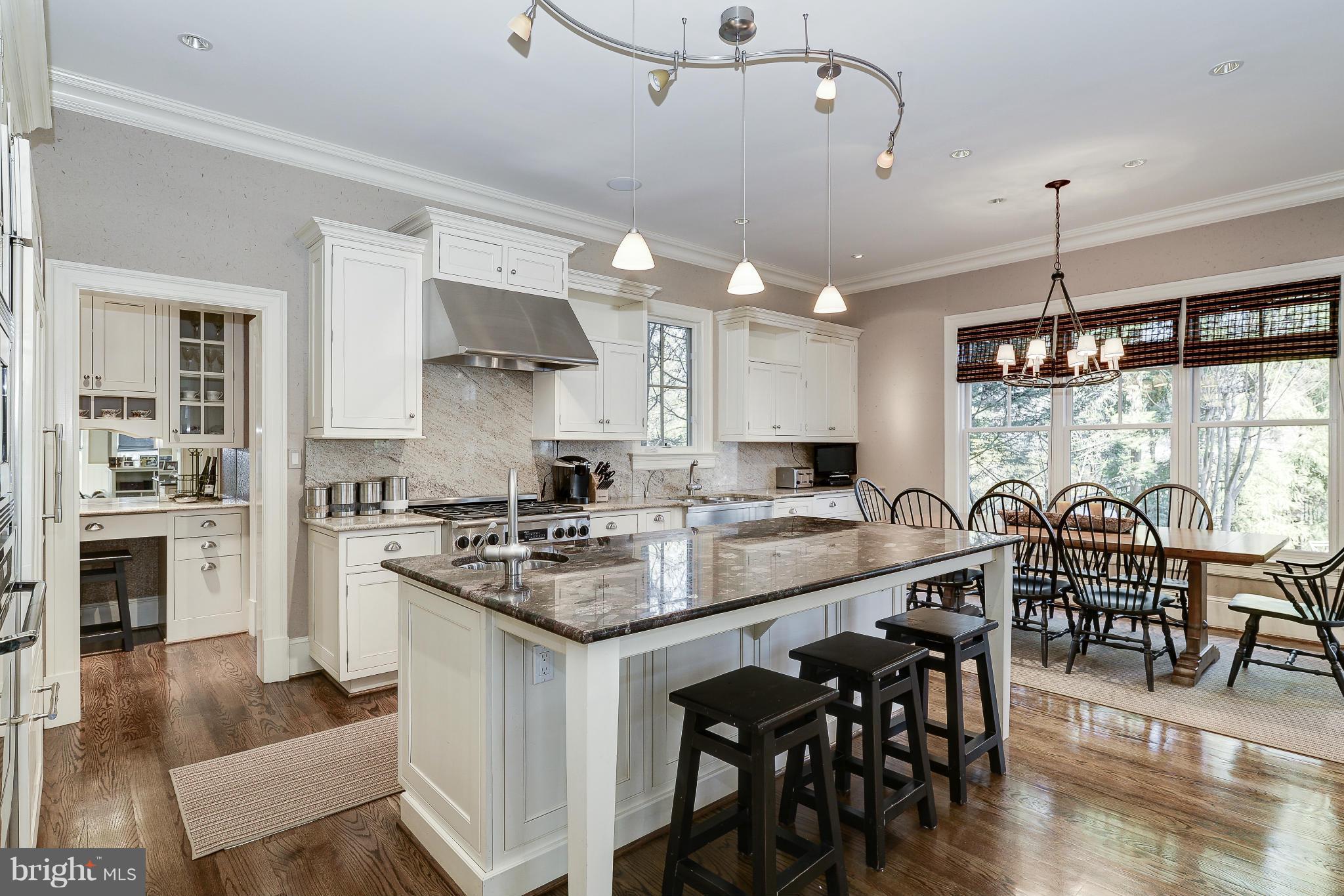 BRADLEY HILLS GROVE - Residential