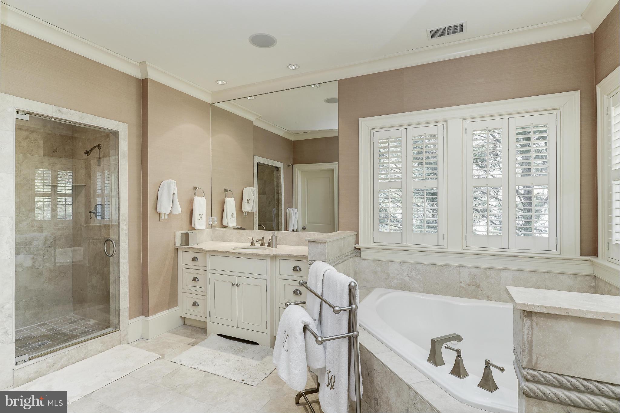 BRADLEY HILLS GROVE - Residential