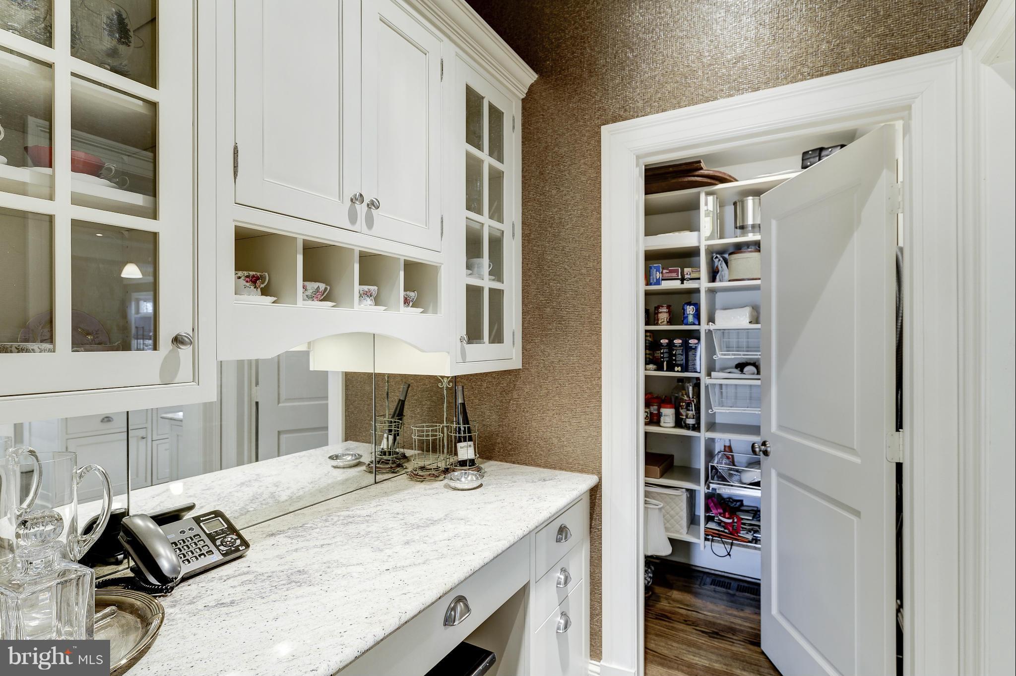 BRADLEY HILLS GROVE - Residential