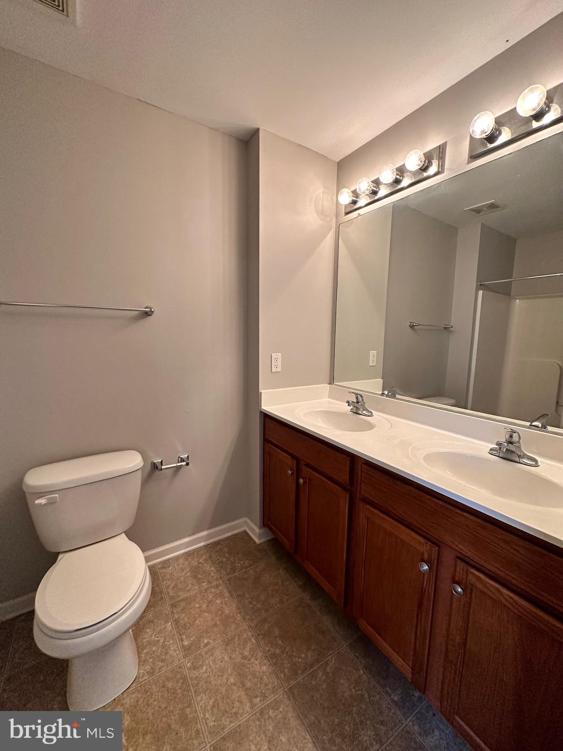 MANOR PARK - Residential Lease