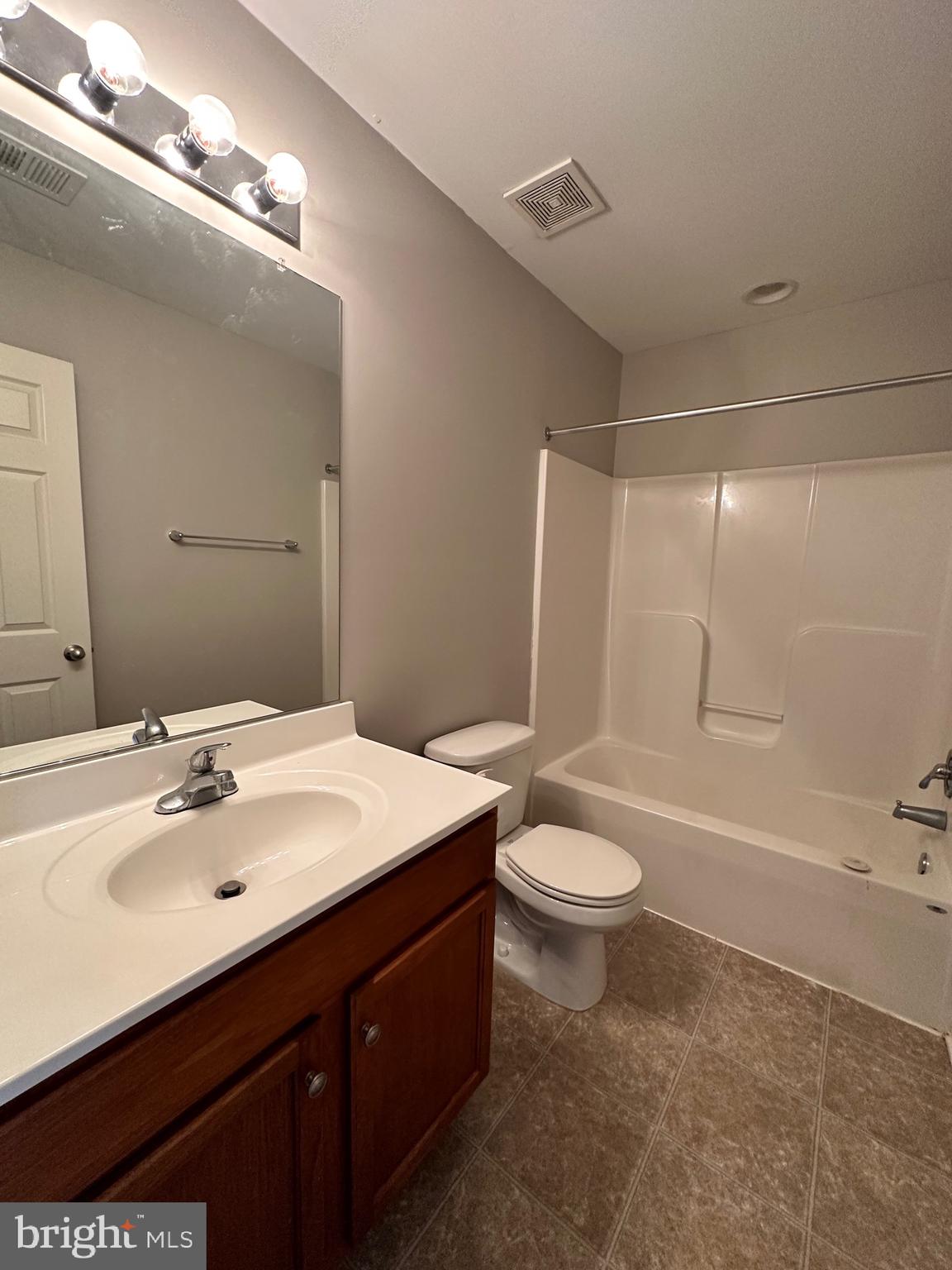 MANOR PARK - Residential Lease