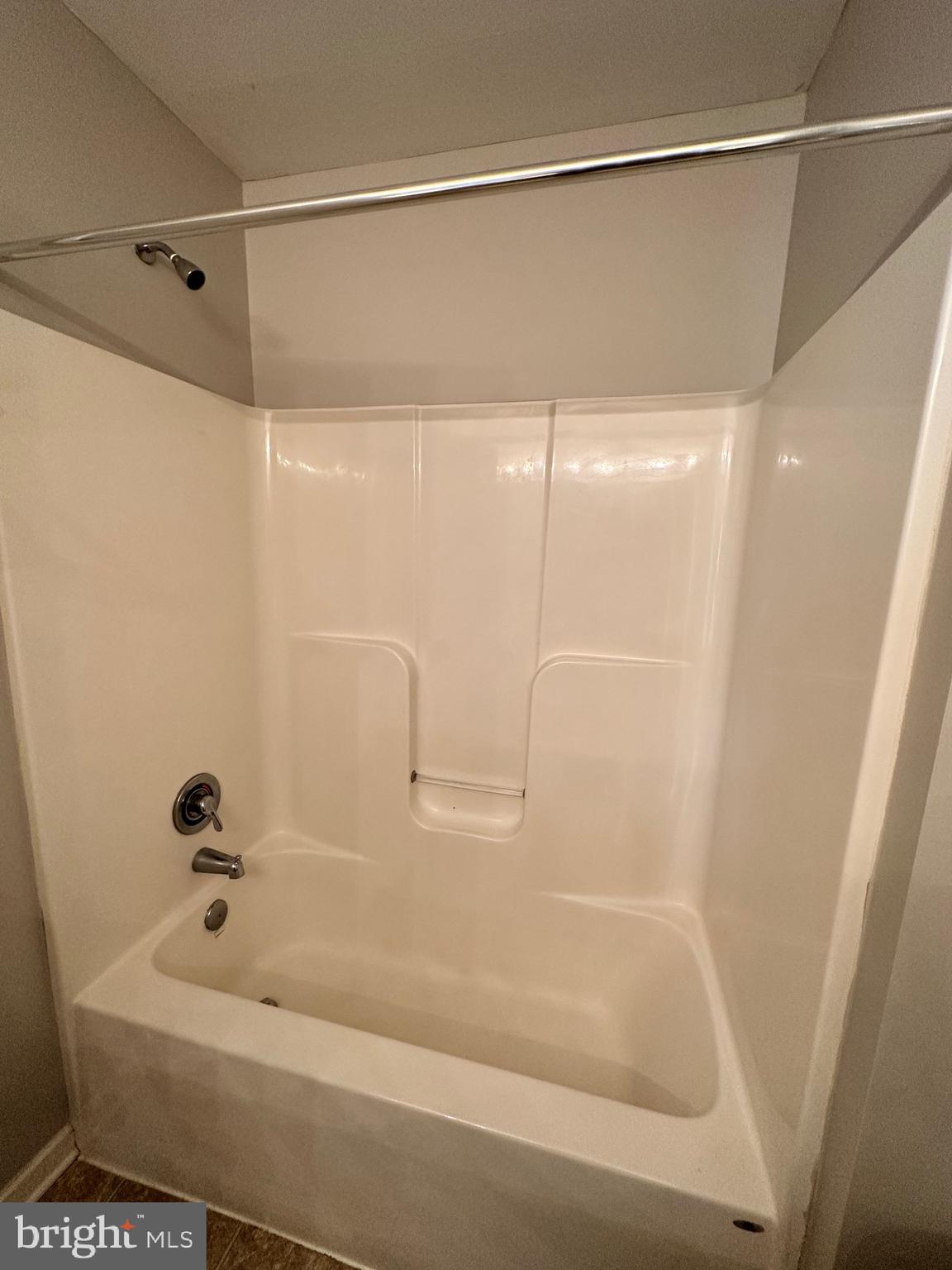 MANOR PARK - Residential Lease