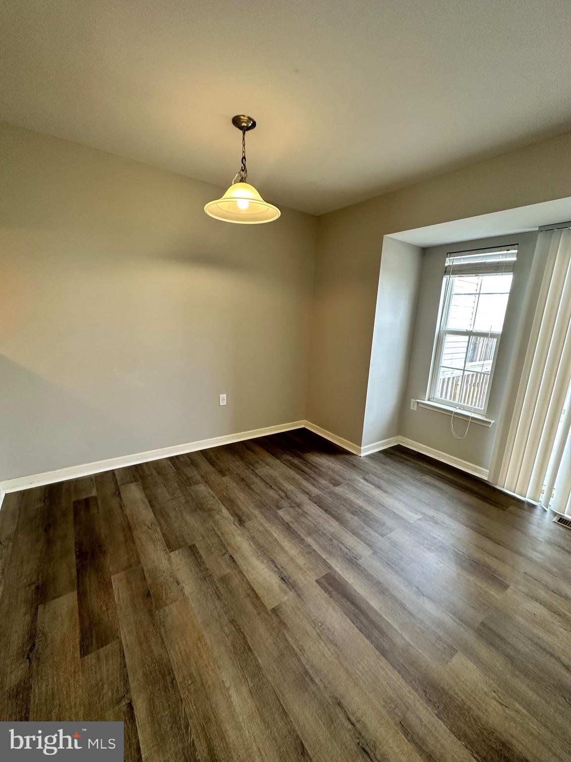 MANOR PARK - Residential Lease