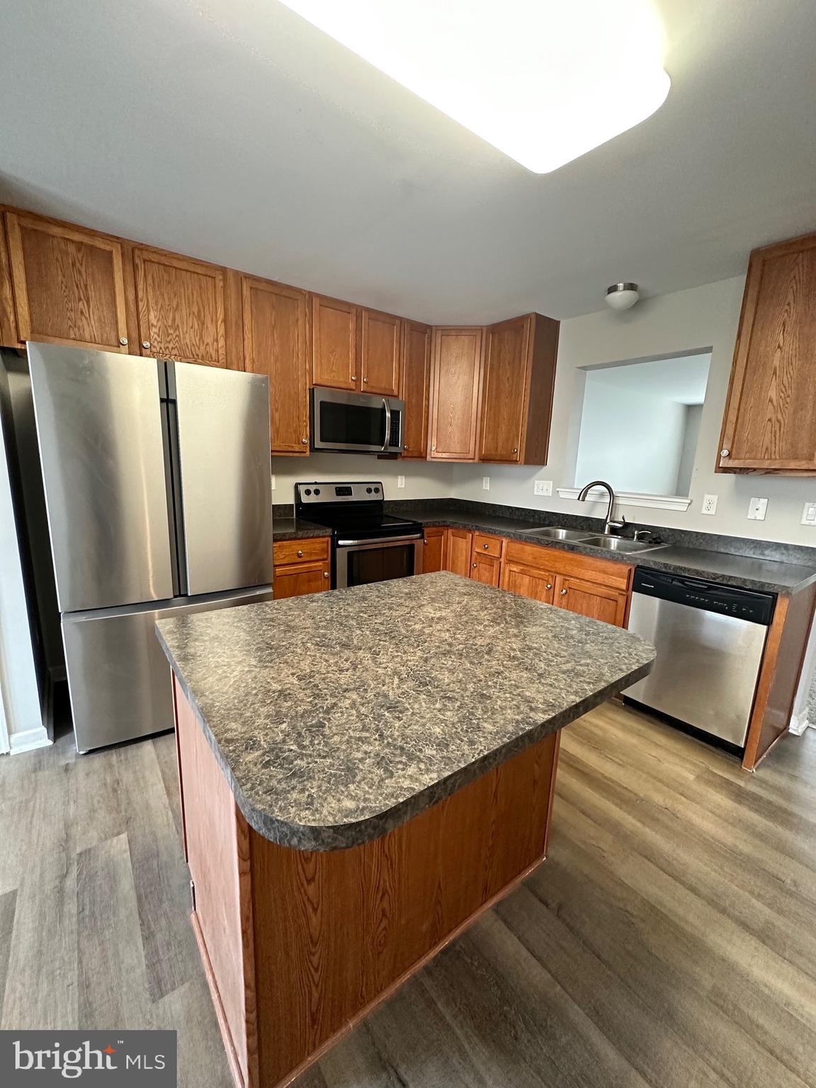 MANOR PARK - Residential Lease