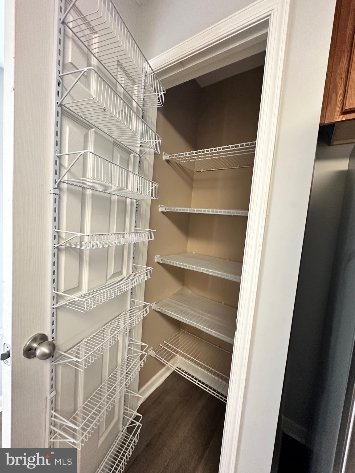 MANOR PARK - Residential Lease