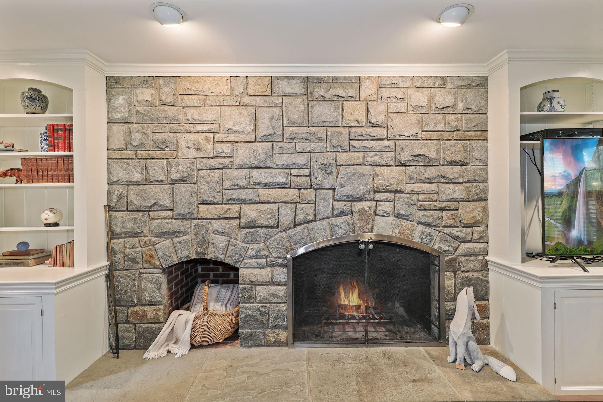 RIVER FALLS - Residential