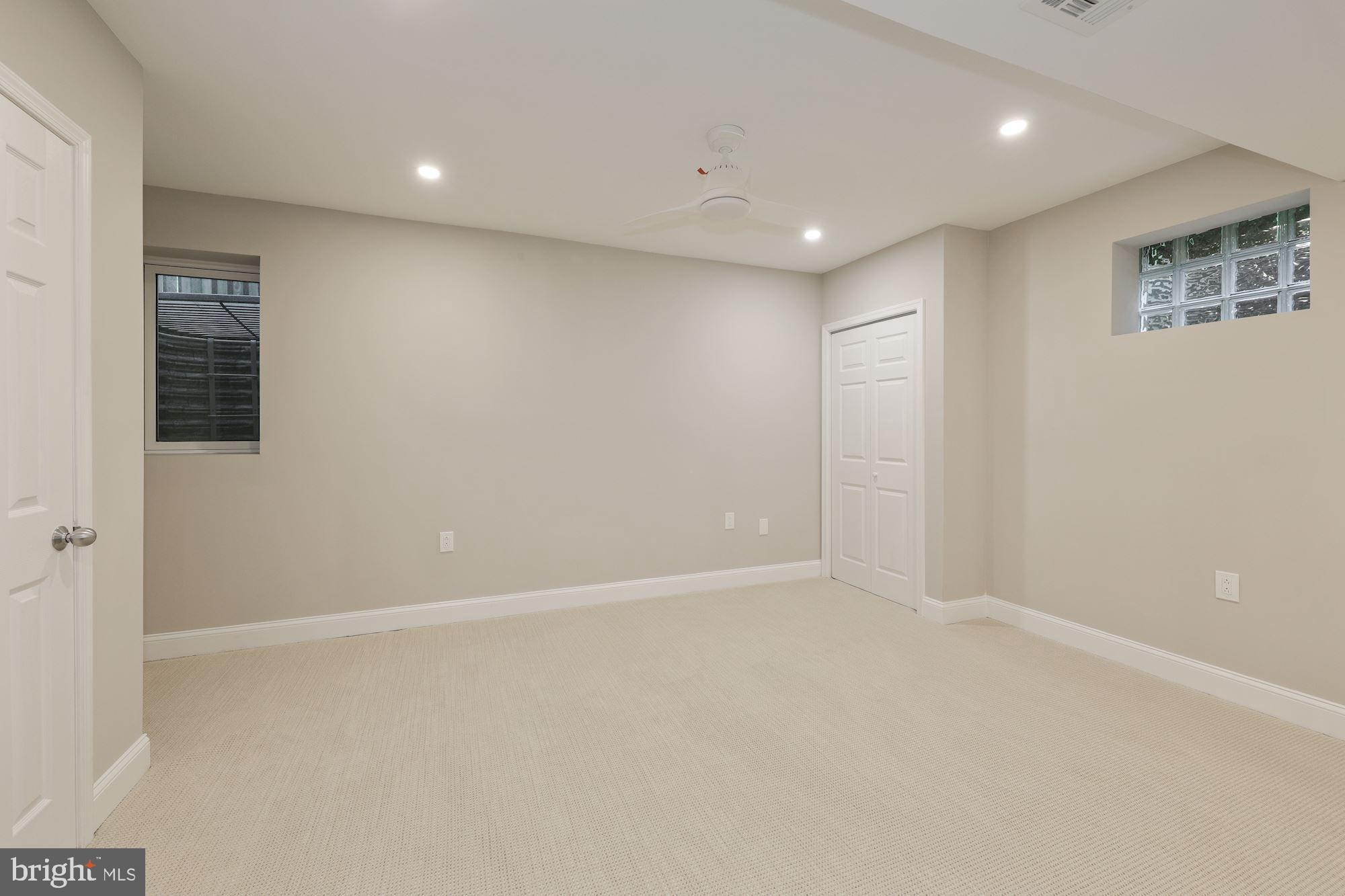 RIVER FALLS - Residential