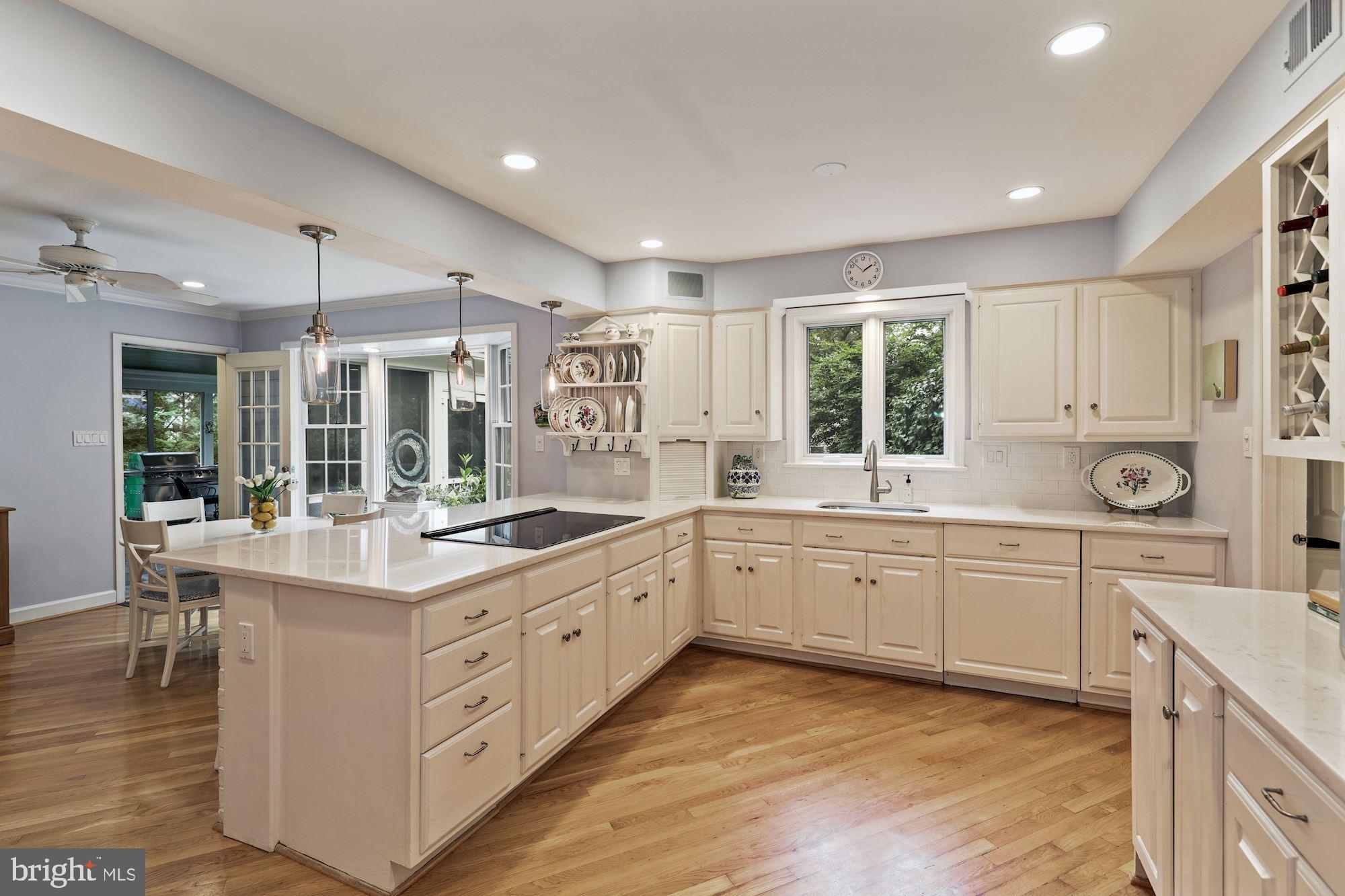 RIVER FALLS - Residential