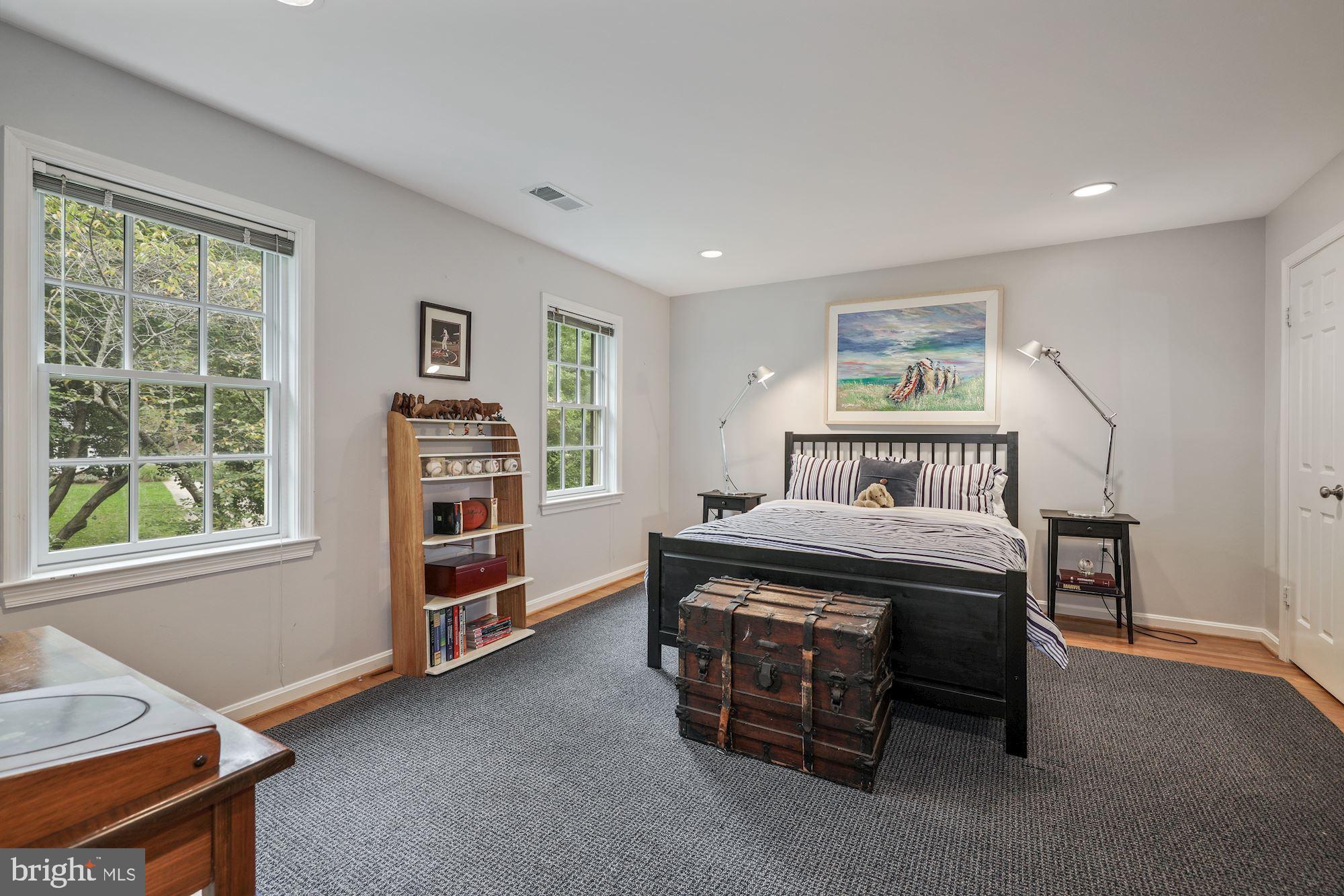 RIVER FALLS - Residential