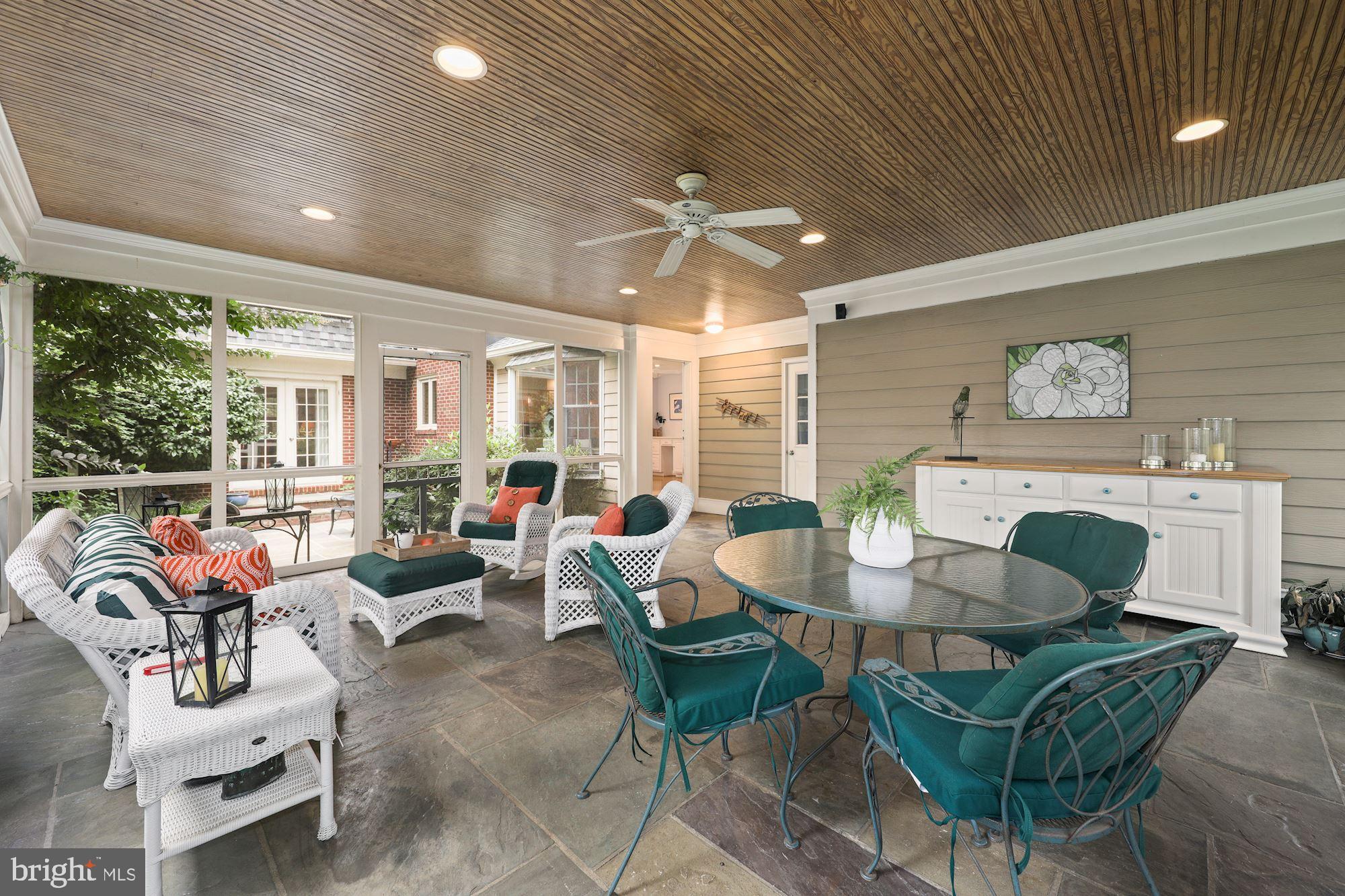 RIVER FALLS - Residential