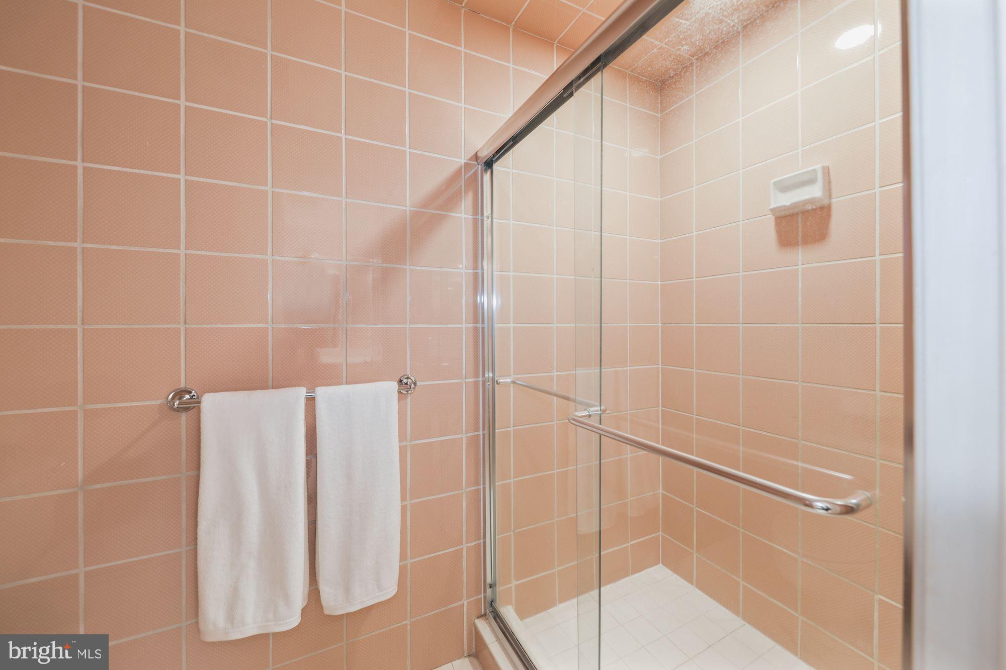 RIVER FALLS - Residential