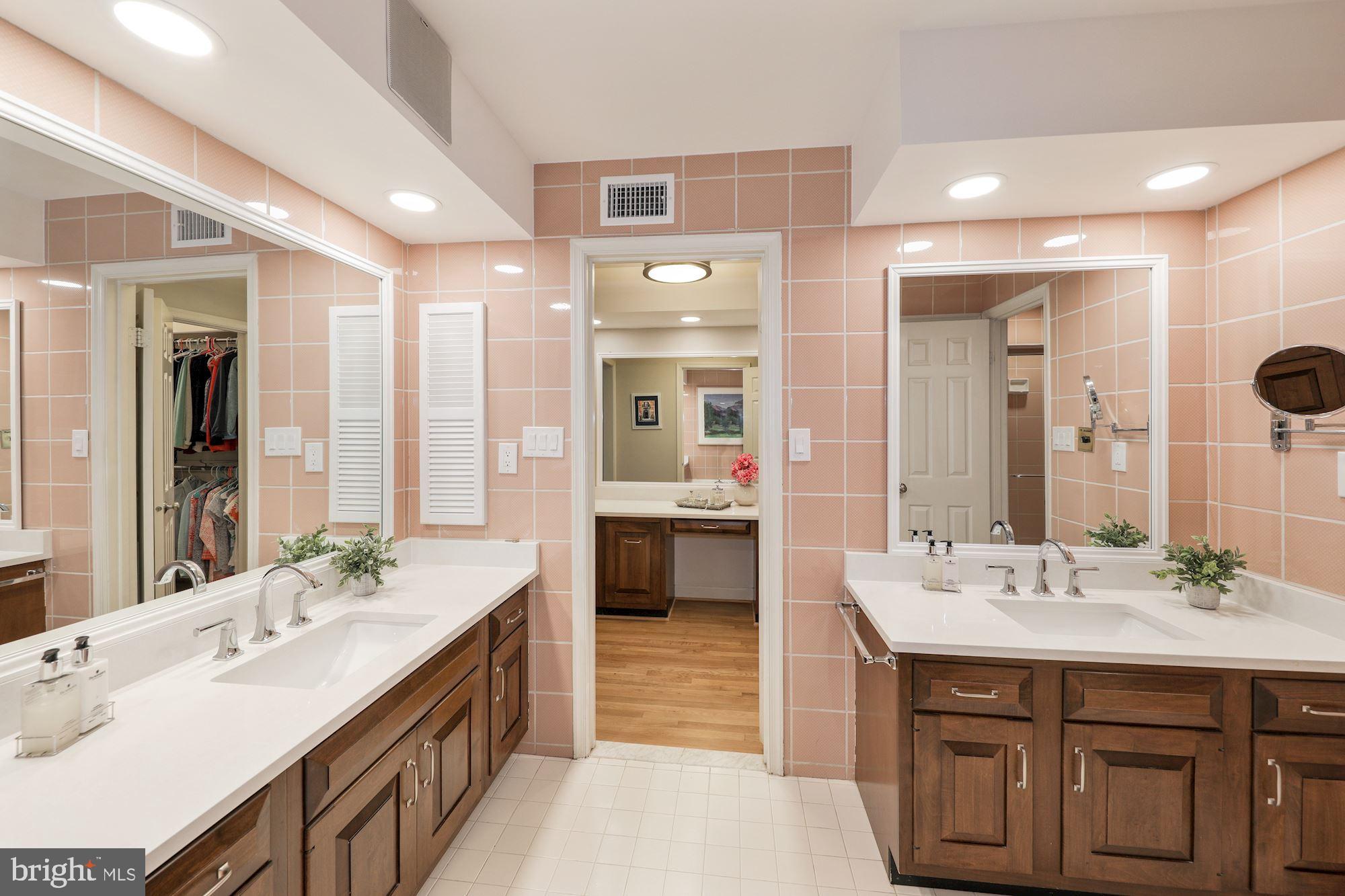 RIVER FALLS - Residential