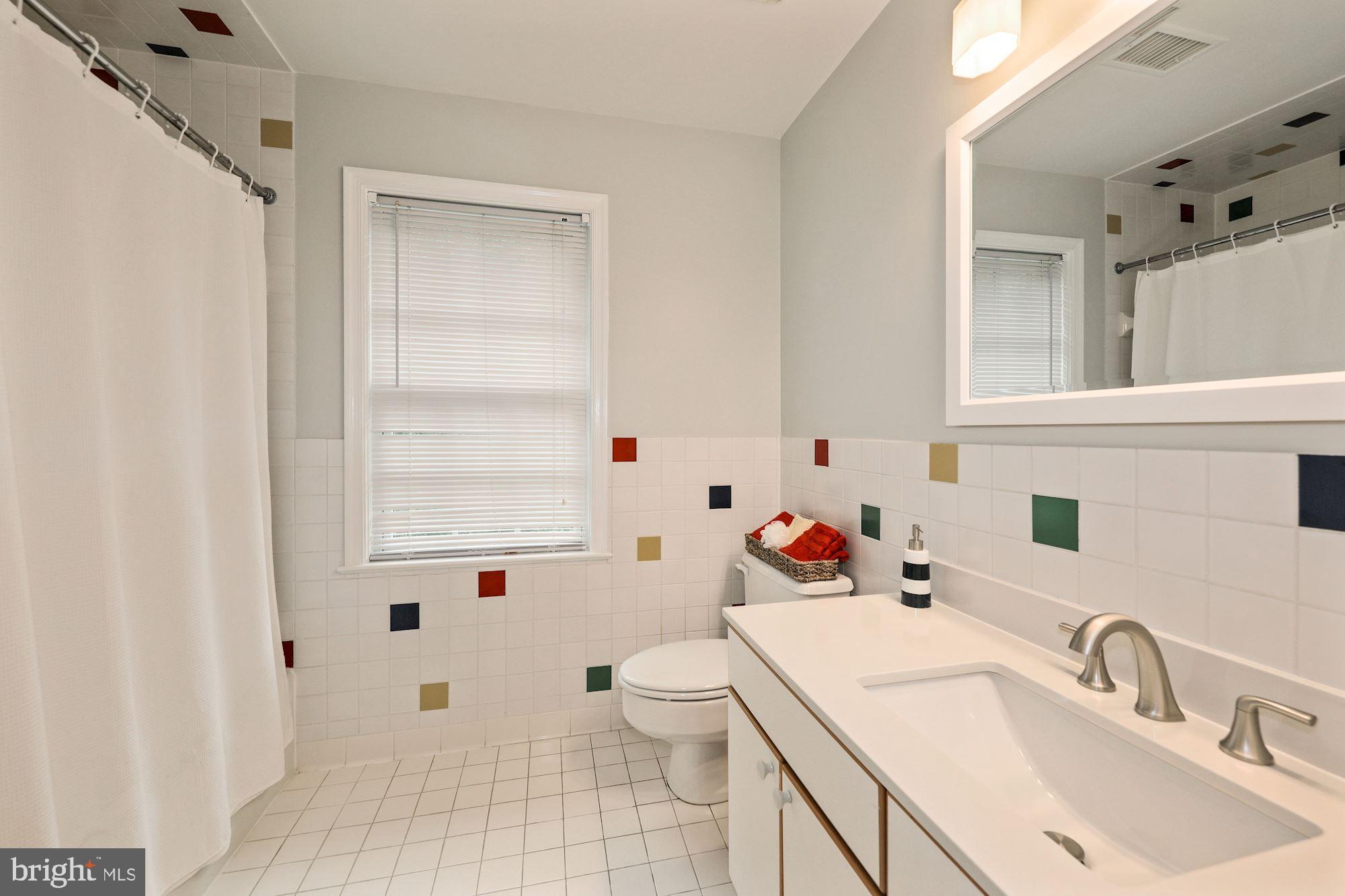 RIVER FALLS - Residential