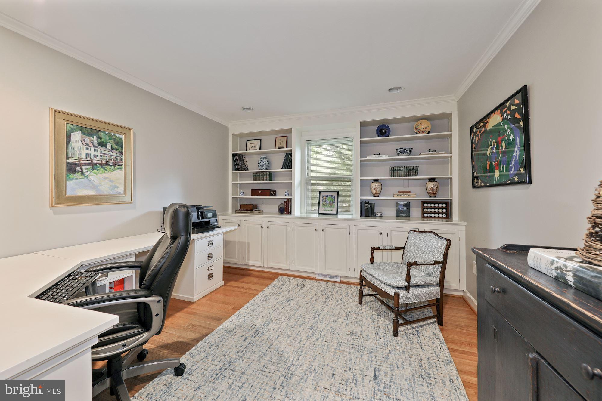 RIVER FALLS - Residential