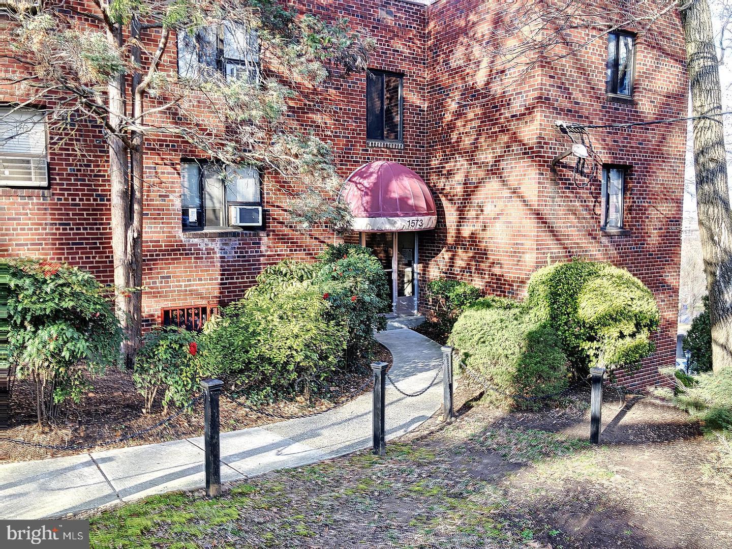 1573 N COLONIAL TERRACE 201-Y