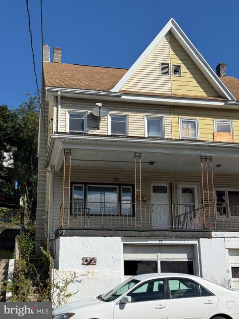 Townhouse For Sale - 37 Lafayette Street<br/> TAMAQUA, PA 18252