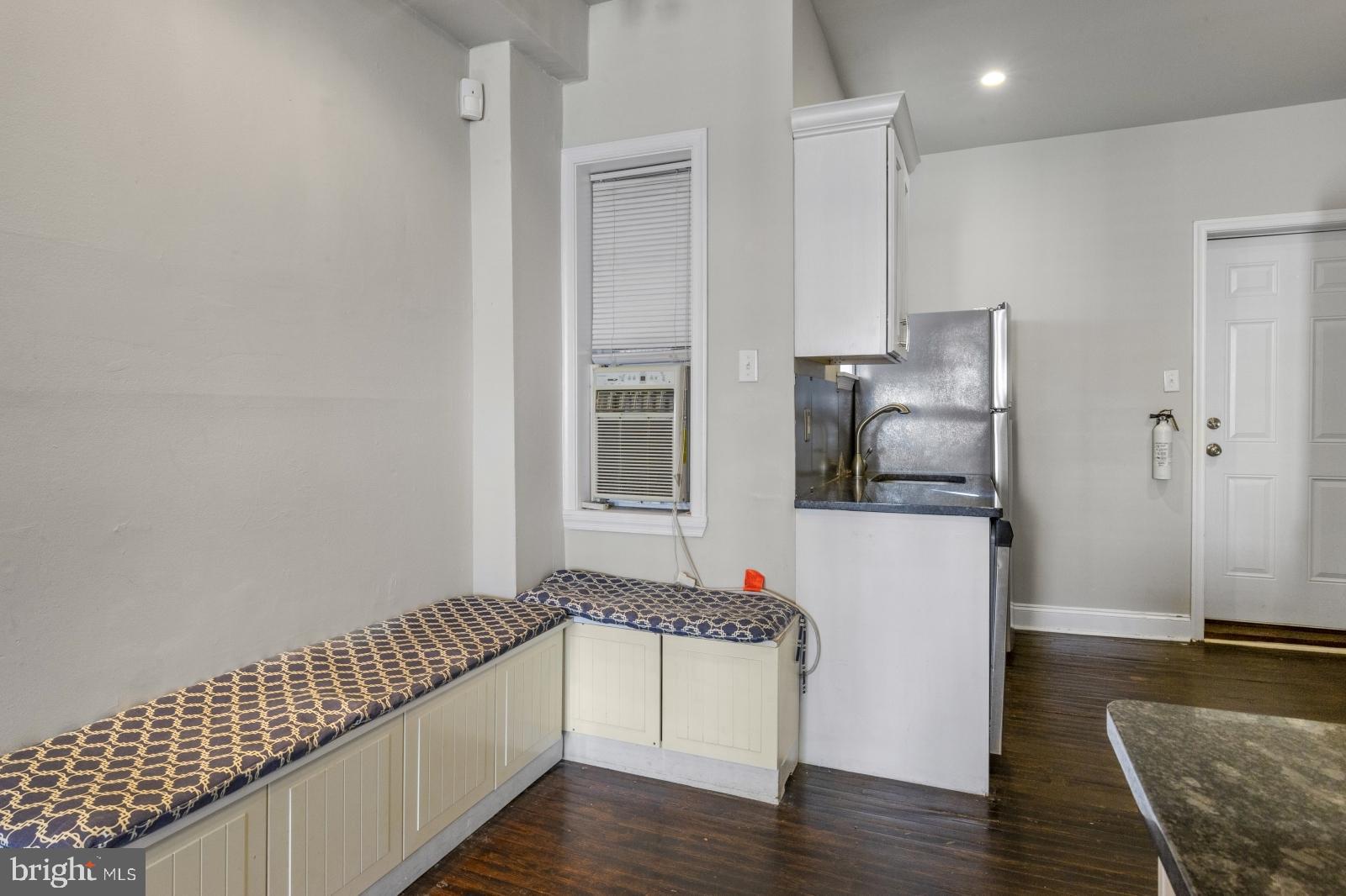 POWELTON VILLAGE - Residential Lease