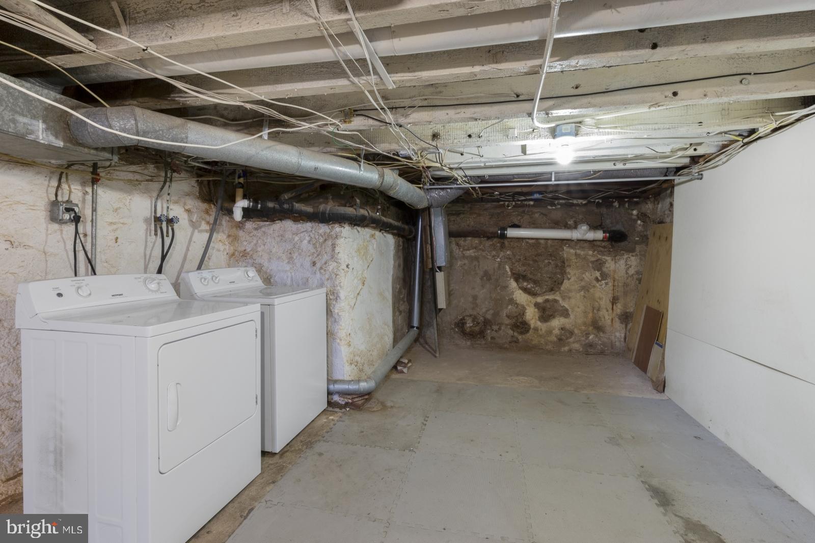 POWELTON VILLAGE - Residential Lease