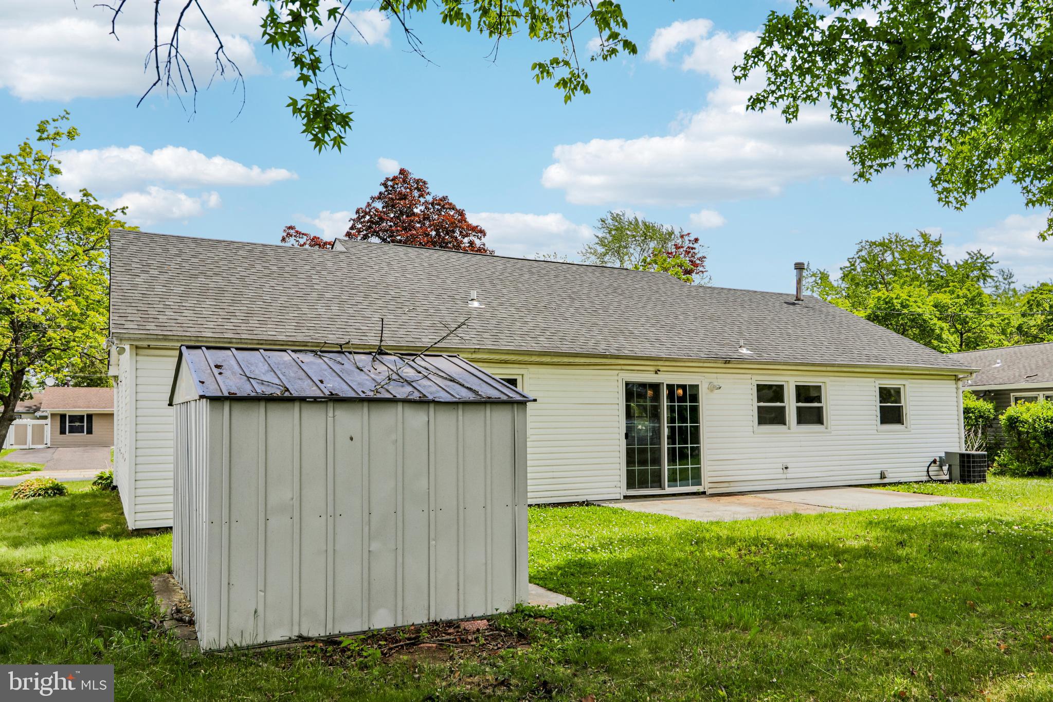 6 NEWPORT LANE