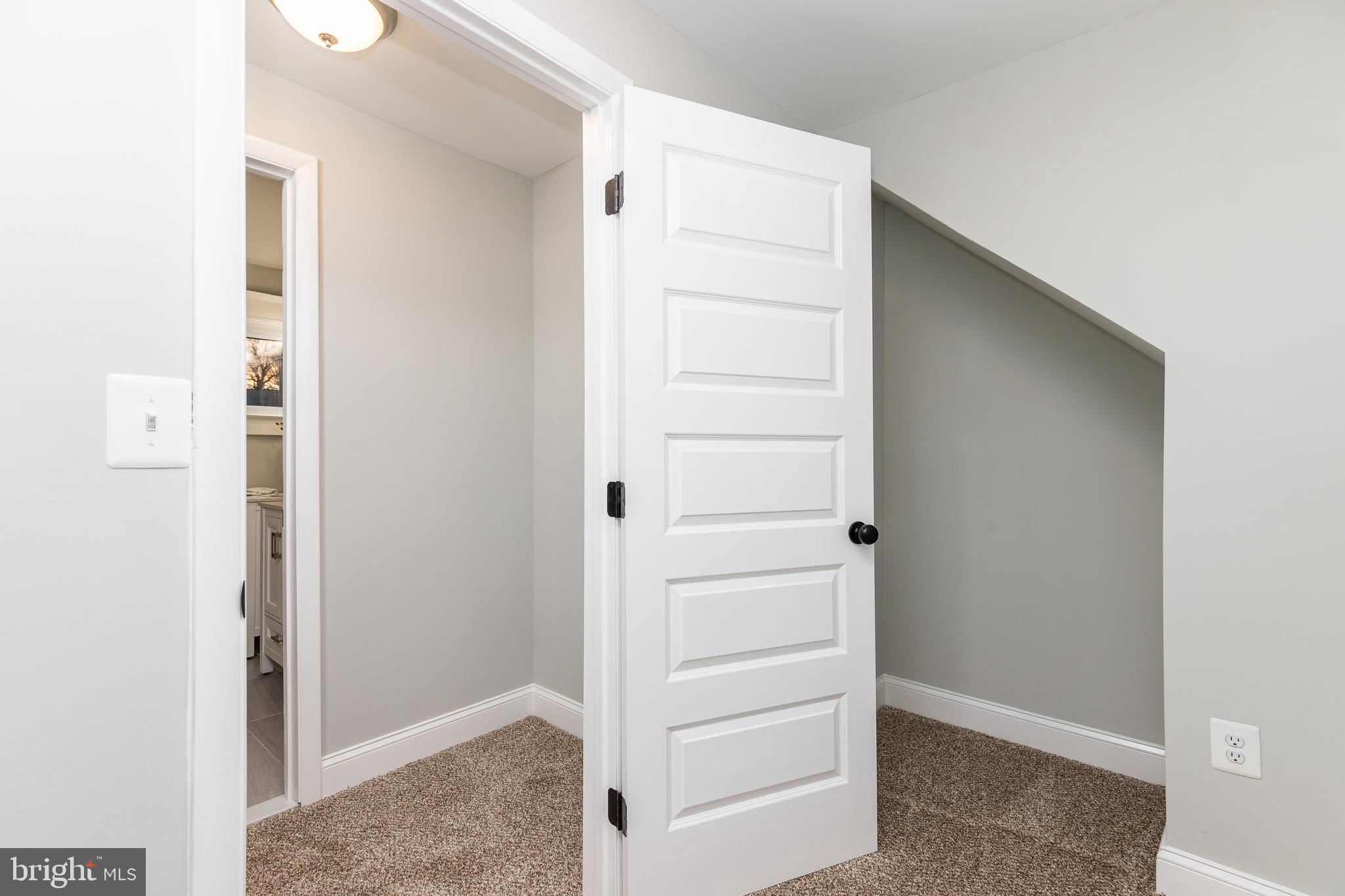 HOWARD PARK - Residential