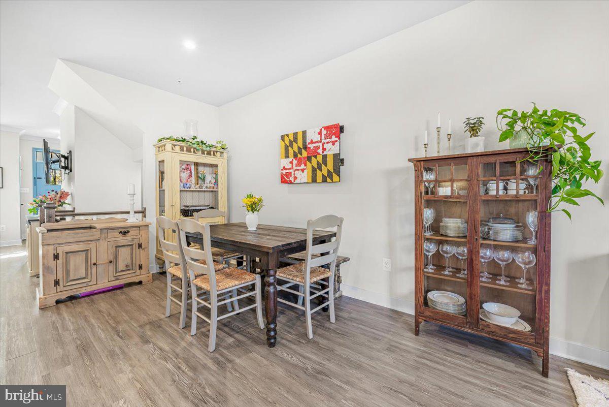 LAKE LINGANORE TOWN CENTER - Residential