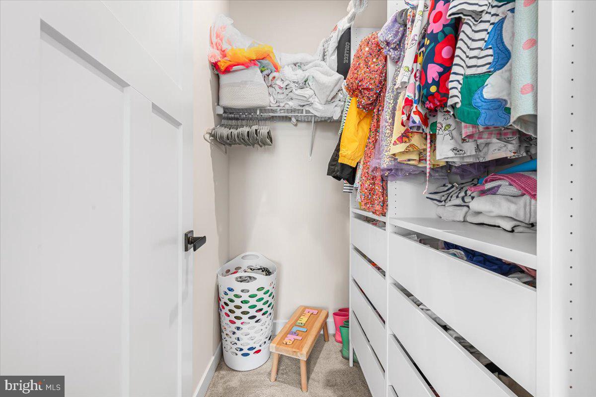 LAKE LINGANORE TOWN CENTER - Residential