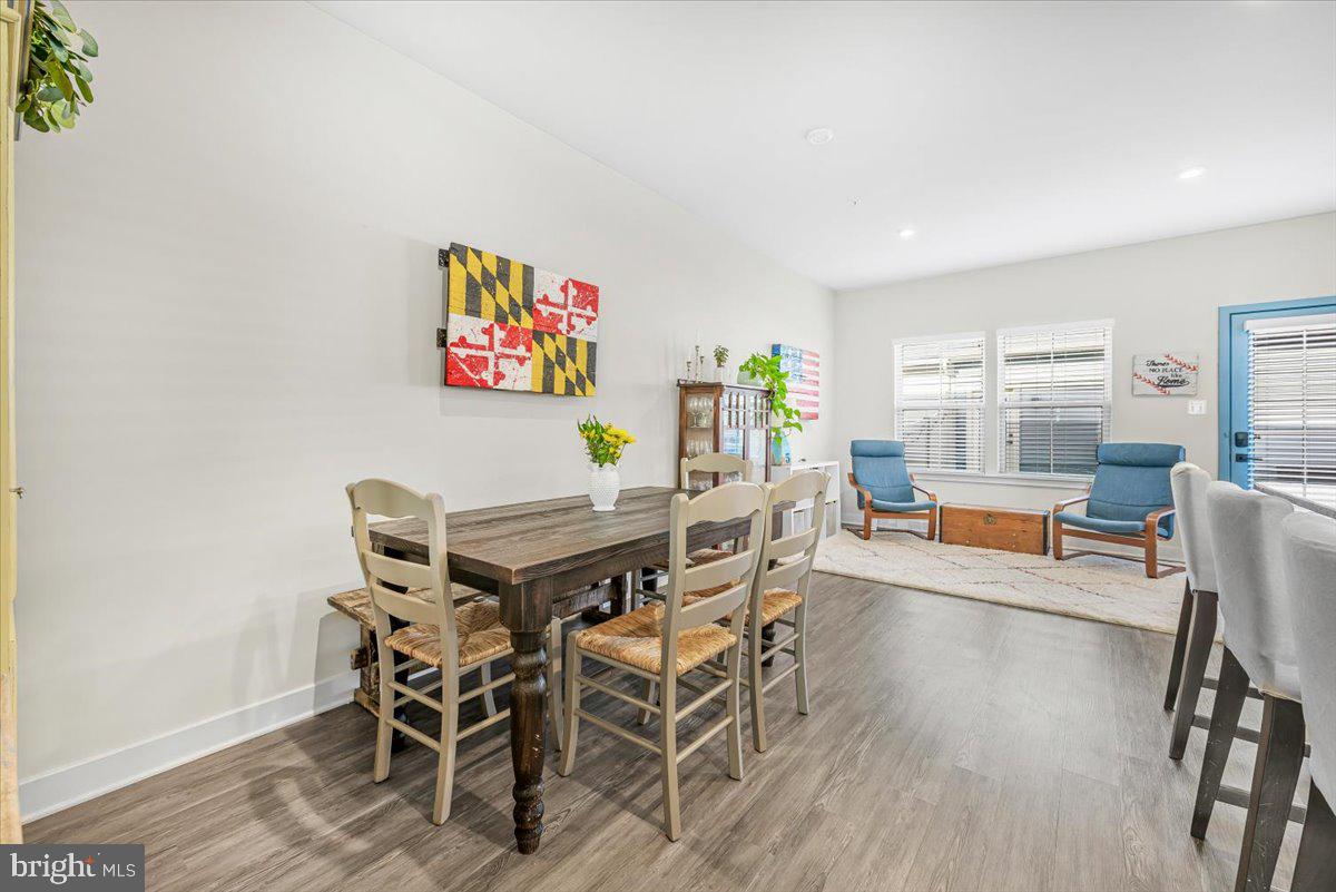 LAKE LINGANORE TOWN CENTER - Residential