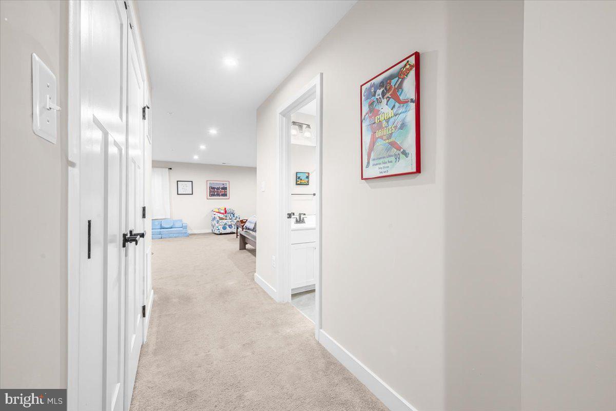 LAKE LINGANORE TOWN CENTER - Residential