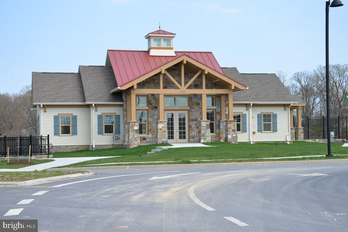 LAKE LINGANORE TOWN CENTER - Residential