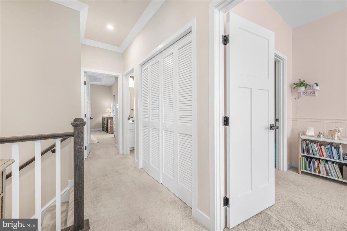 LAKE LINGANORE TOWN CENTER - Residential