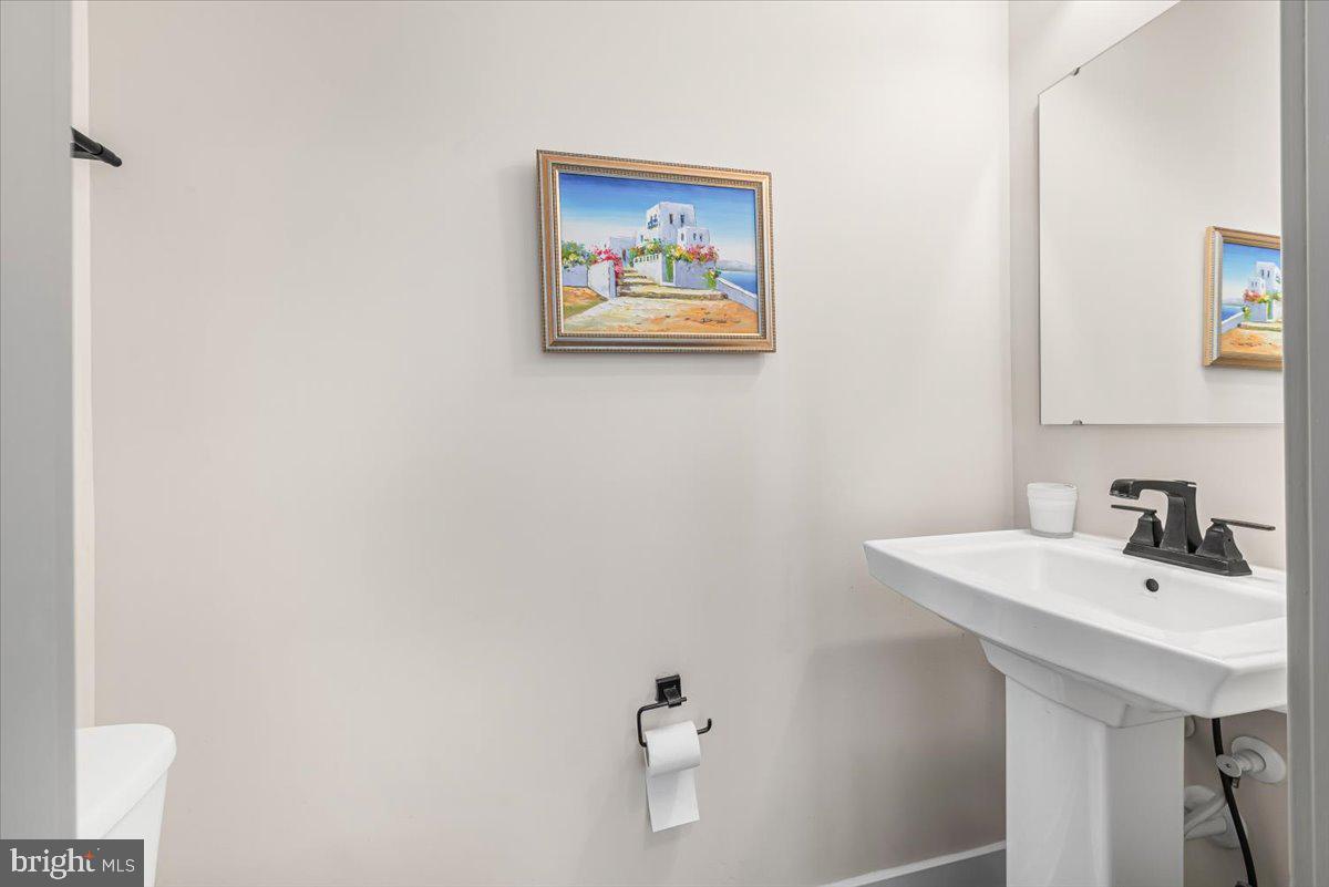 LAKE LINGANORE TOWN CENTER - Residential