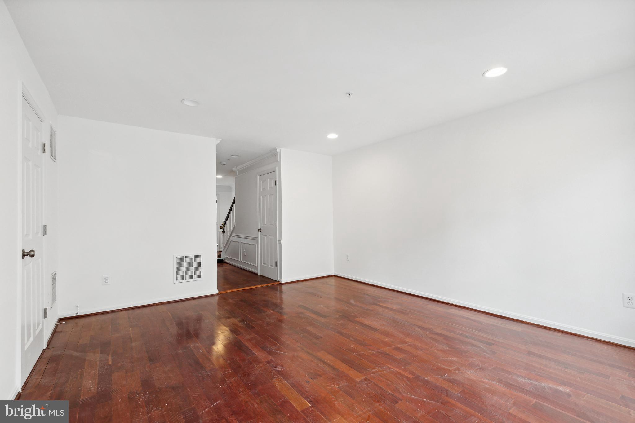 GATESTONE - Residential