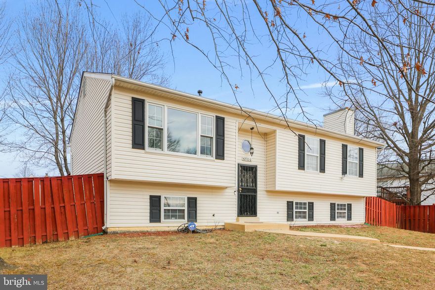 Spacious Home with a Large Fenced Backyard!

This 4-bedroom, 3-bathroom home offers plenty of space and great features! Recent updates include laminated wood floors, front windows, and a durable architectural roof. The home also features an updated furnace, air conditioner, washer, and dryer for added convenience. The primary suite boasts an upgraded shower and toilet, providing a comfortable retreat. Outside, the large, fenced backyard is perfect for entertaining, pets, or simply relaxing. Don’t miss this fantastic opportunity to make it yours!