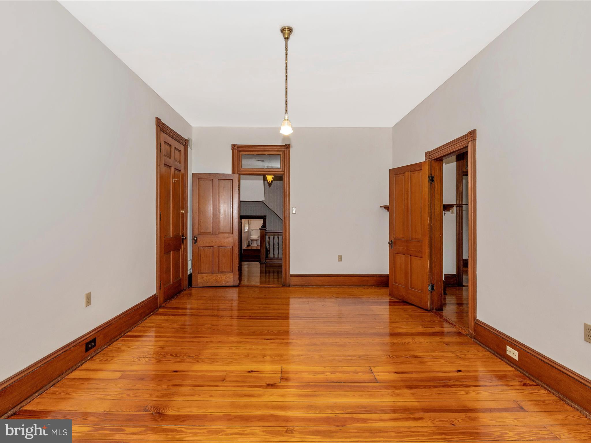 MIDDLETOWN - Residential