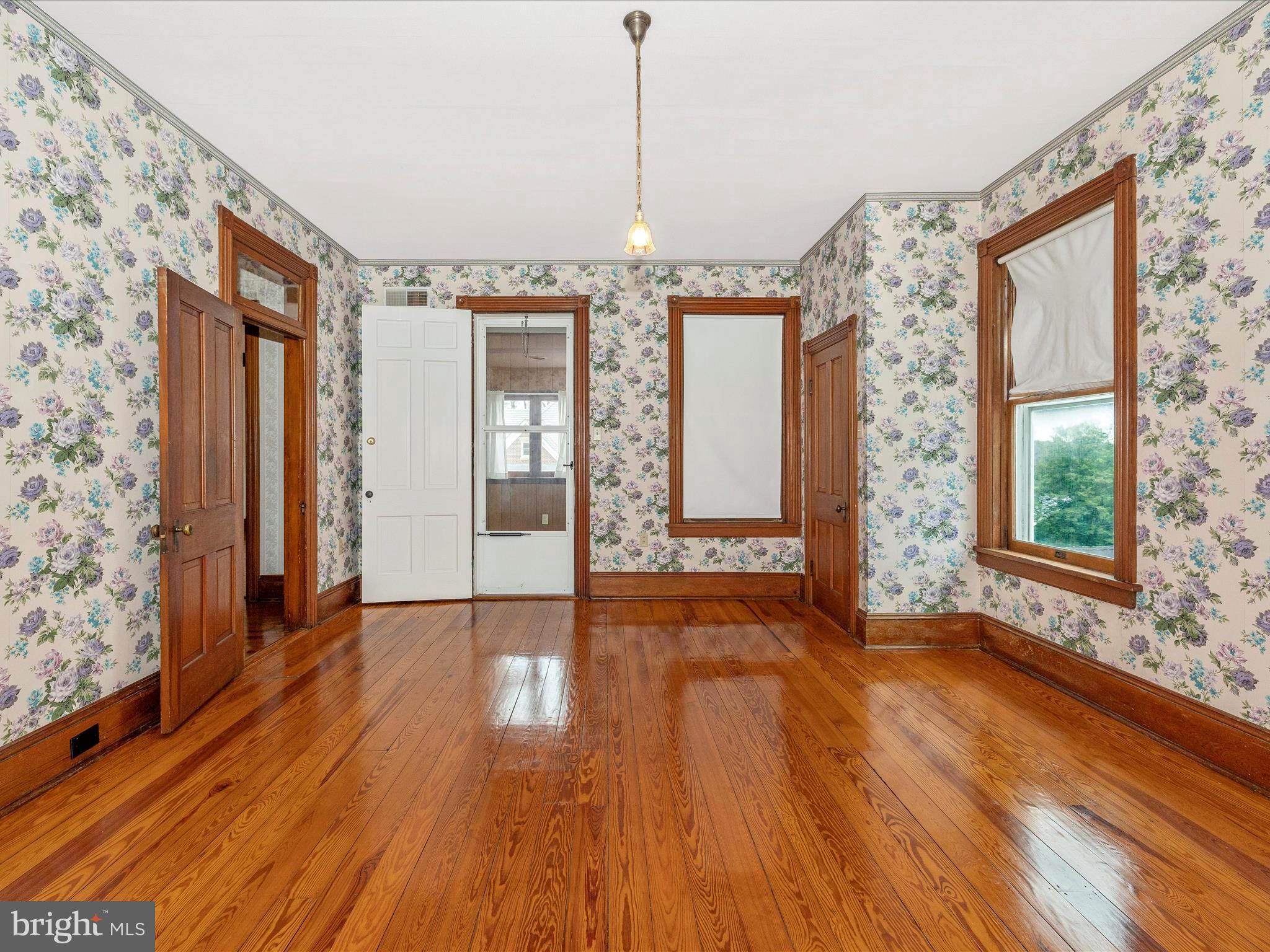 MIDDLETOWN - Residential