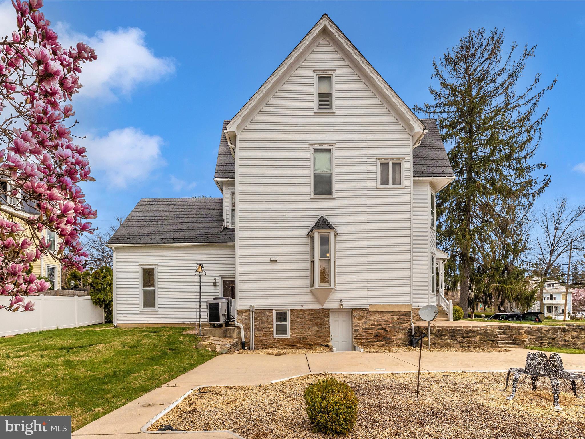 MIDDLETOWN - Residential