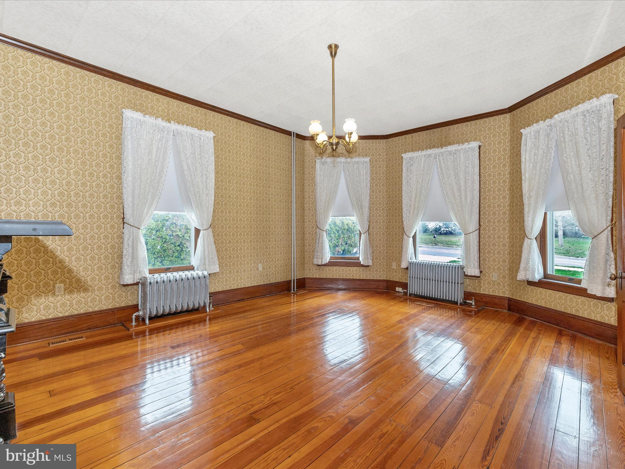 MIDDLETOWN - Residential