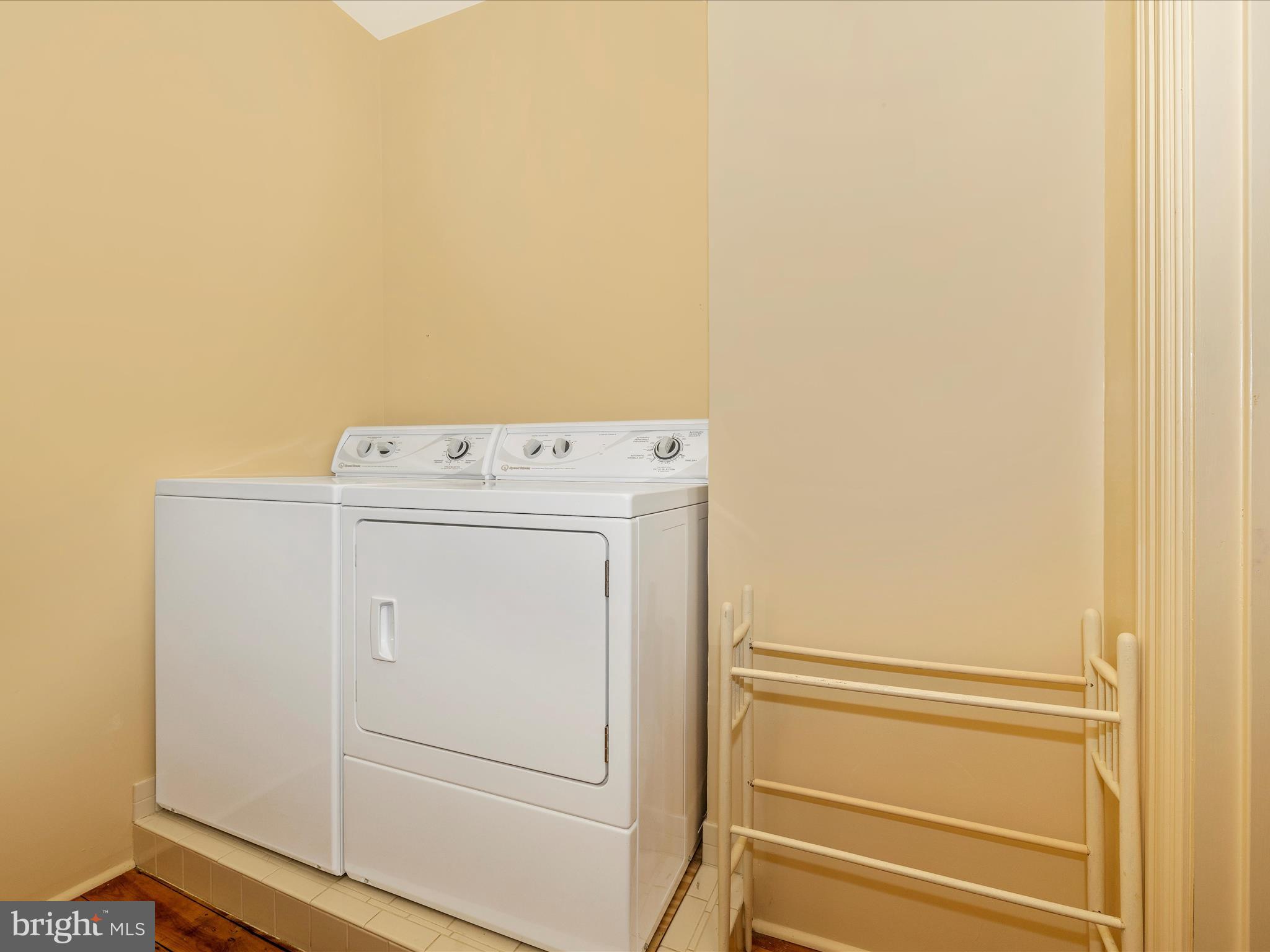 MIDDLETOWN - Residential