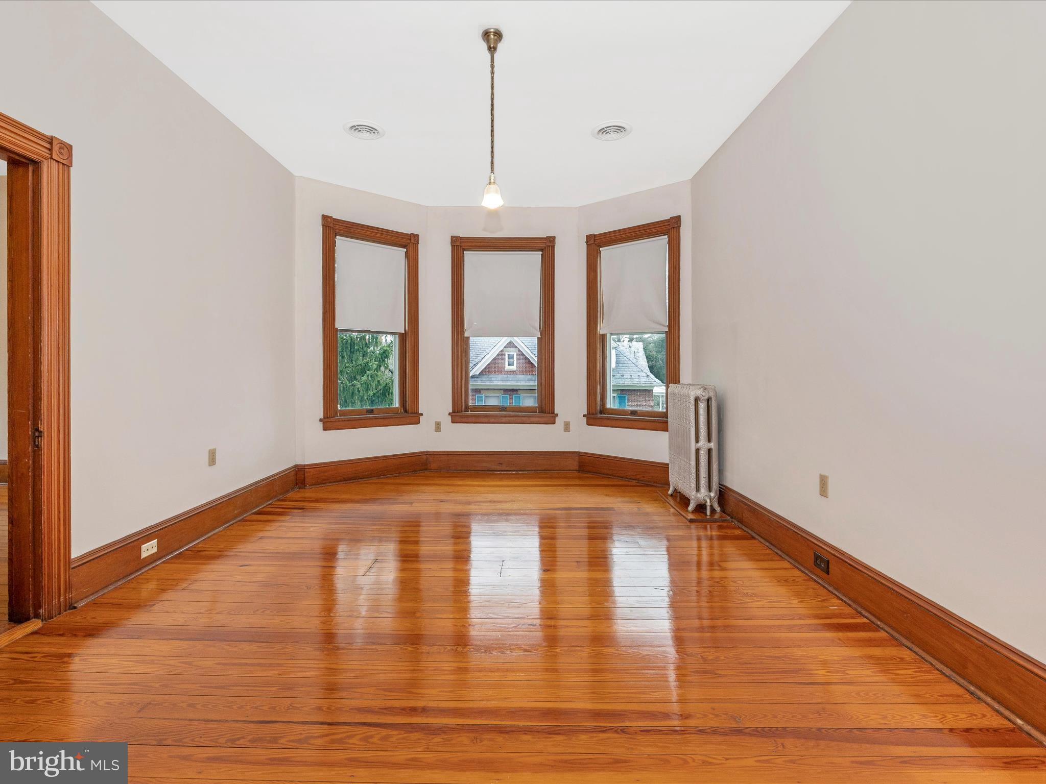 MIDDLETOWN - Residential