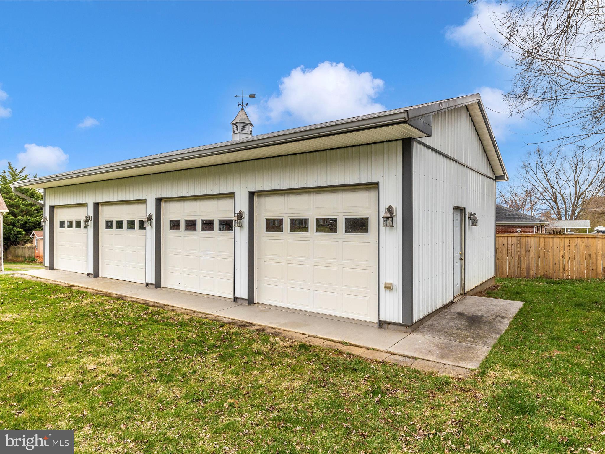 MIDDLETOWN - Residential