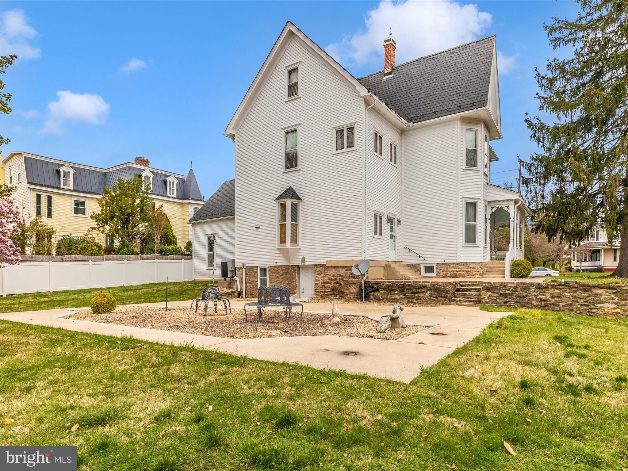 MIDDLETOWN - Residential