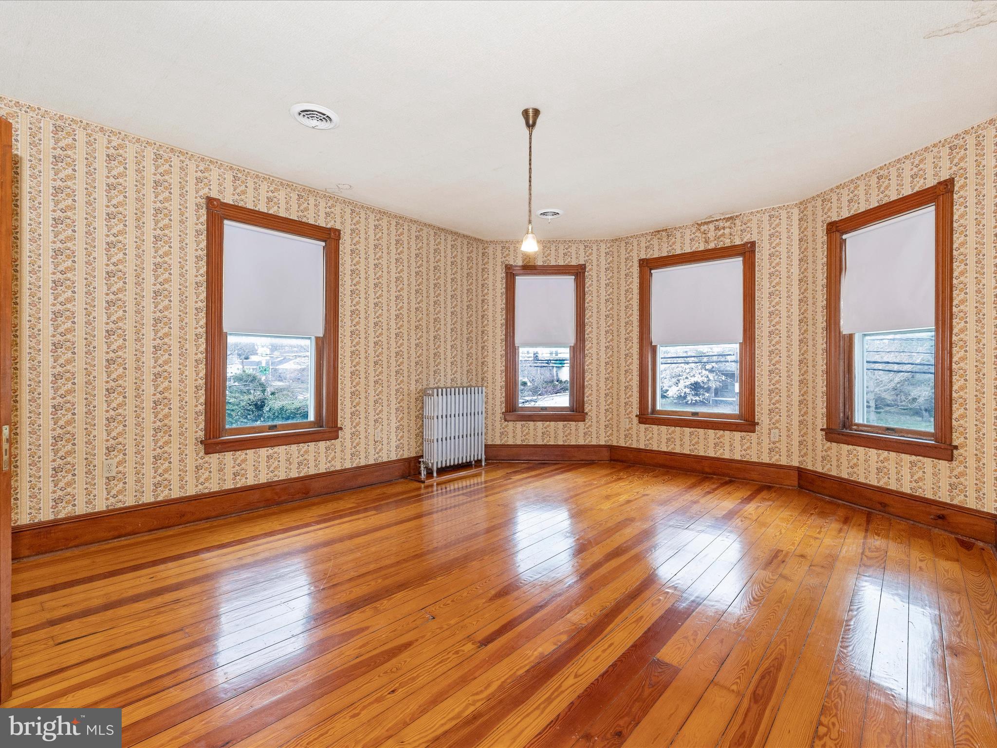 MIDDLETOWN - Residential