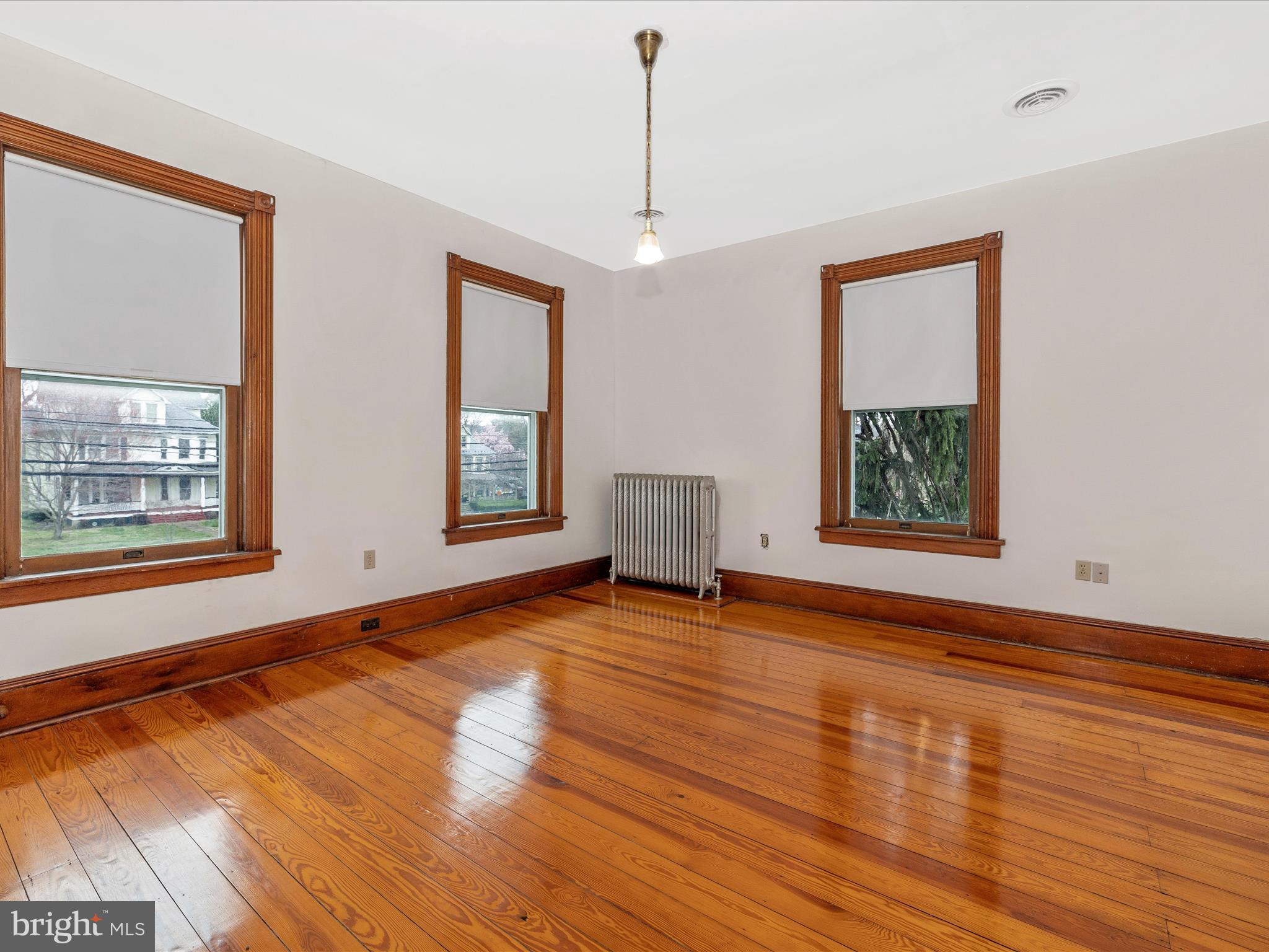 MIDDLETOWN - Residential