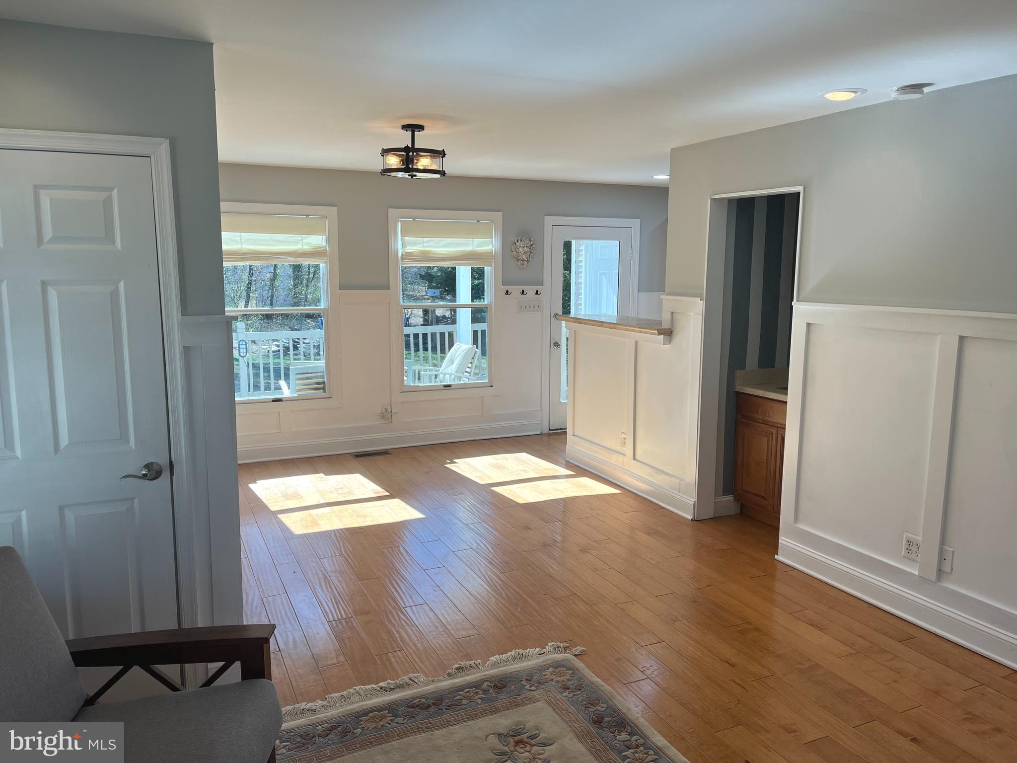 ROLLING MEADOWS - Residential