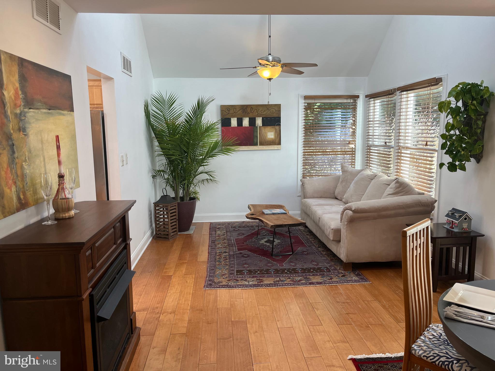 ROLLING MEADOWS - Residential