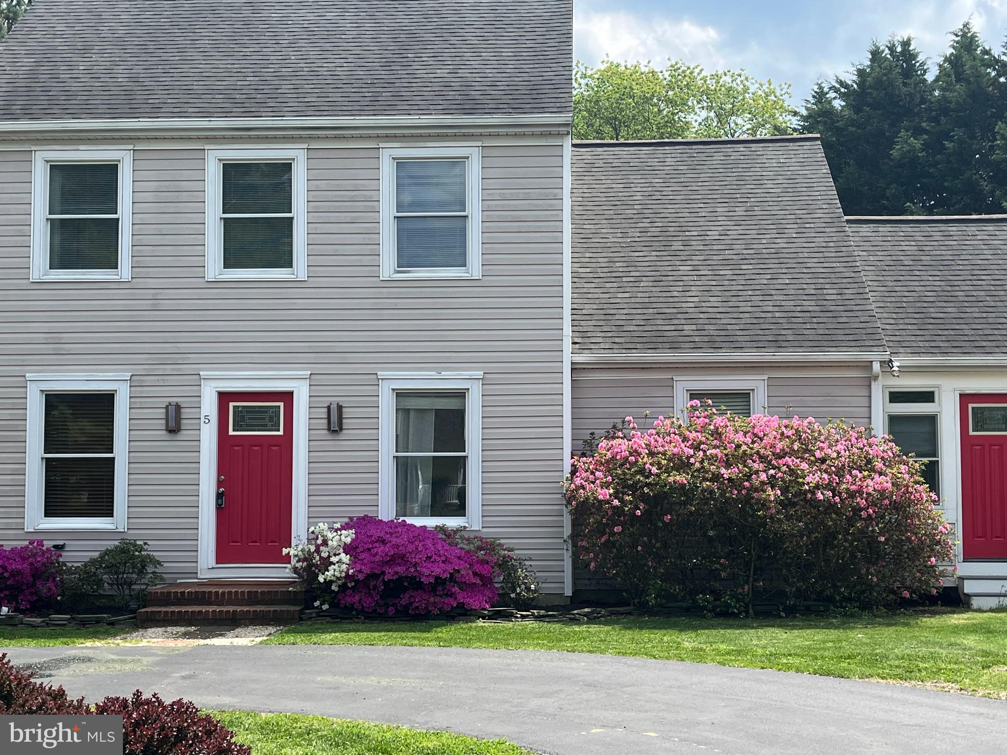 ROLLING MEADOWS - Residential