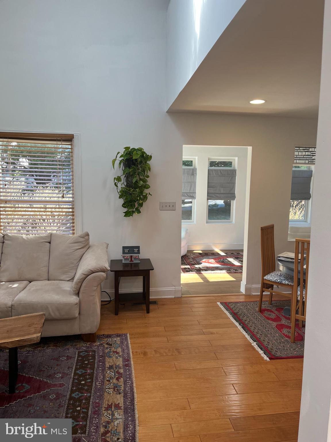 ROLLING MEADOWS - Residential