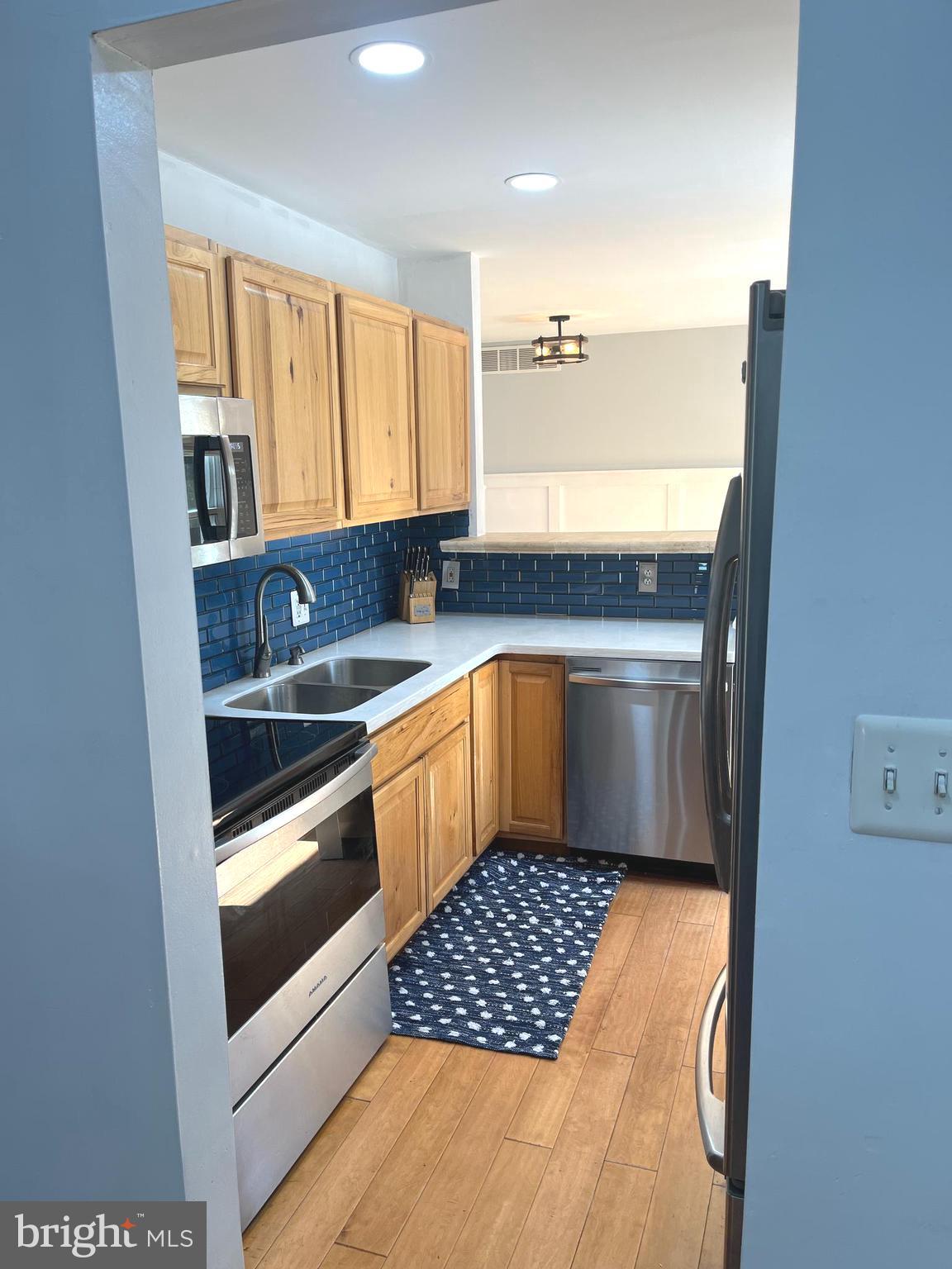 ROLLING MEADOWS - Residential